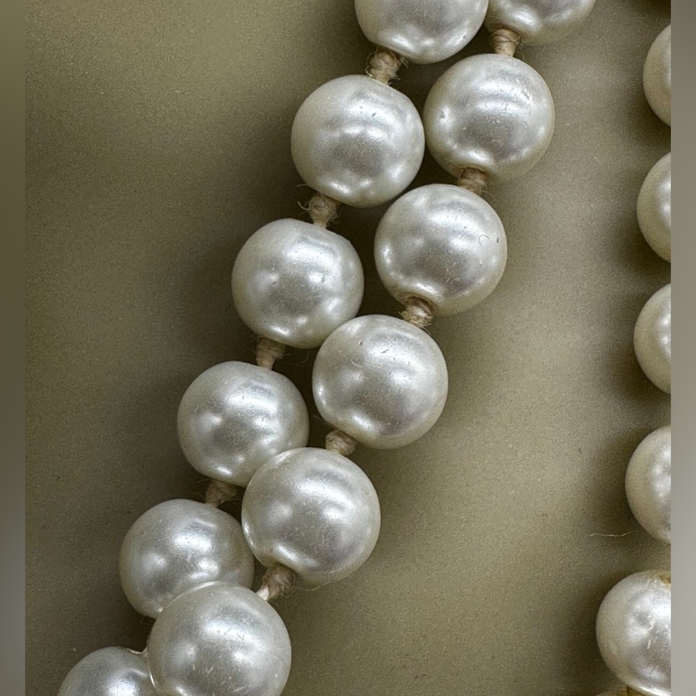 VINTAGE ESTATE FAUX PEARL HAND KNOTTED STRING STRAND NECKLACE 44”